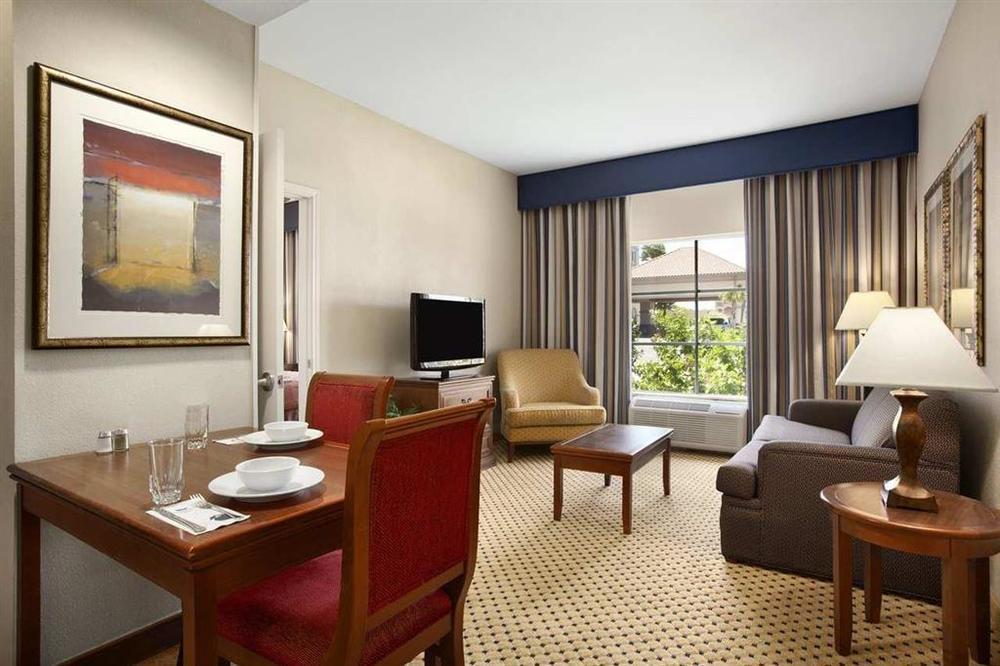 Homewood Suites Laredo At Mall Del Norte Bilik gambar